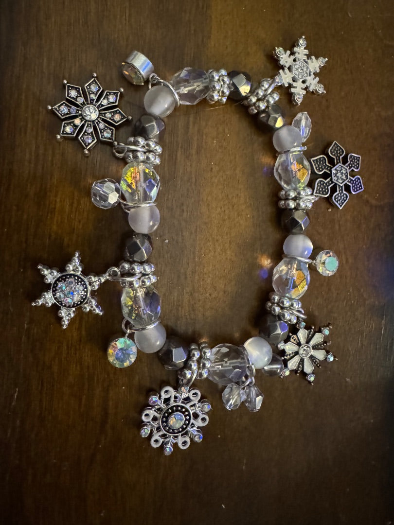 H-Snowflake stretchy bracelet