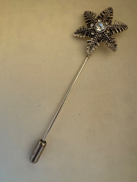 H-Snowflake stickpin