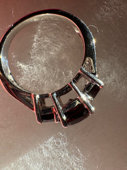 Garnet 3 stone 925 ring 7