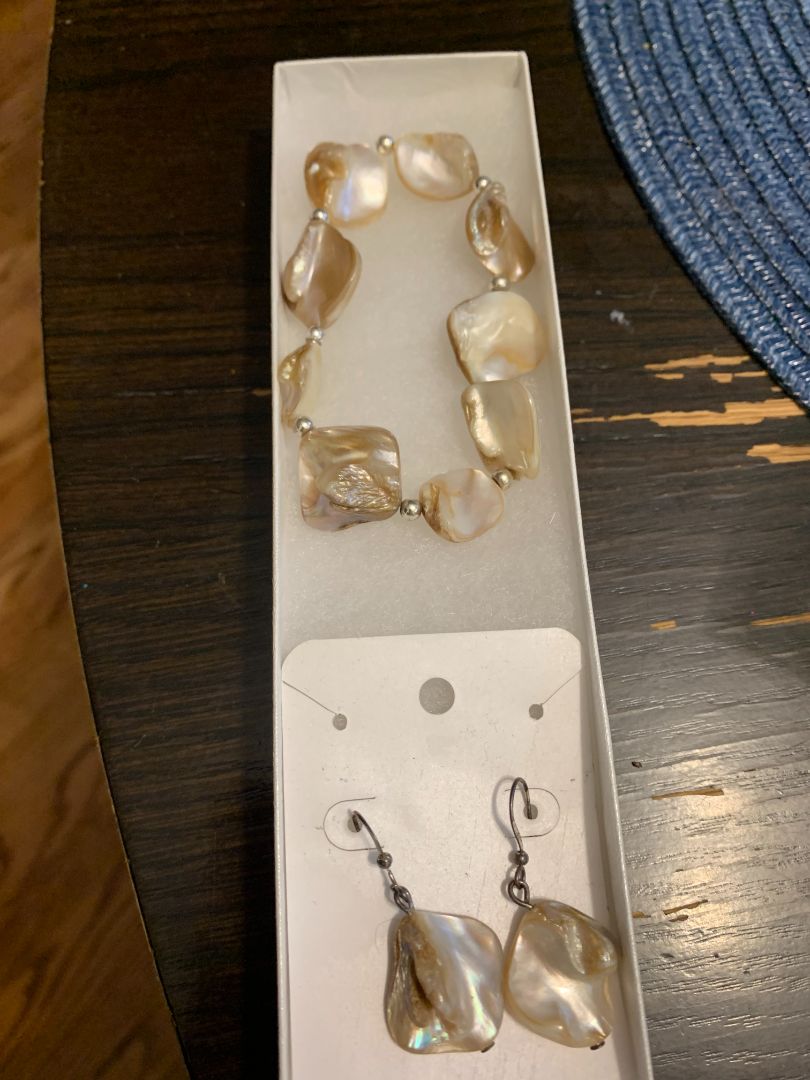 white  bracelet and earring set mother of pearl