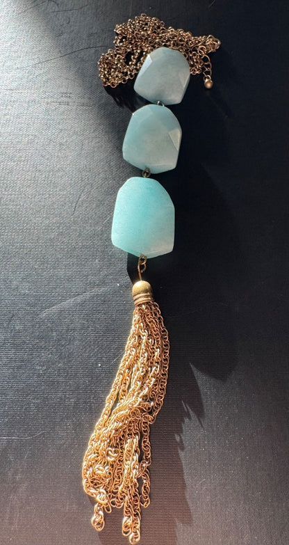 Seafoam three gold tone necklace
