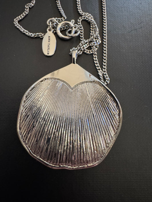 Ann Taylor ST etched leaf necklace