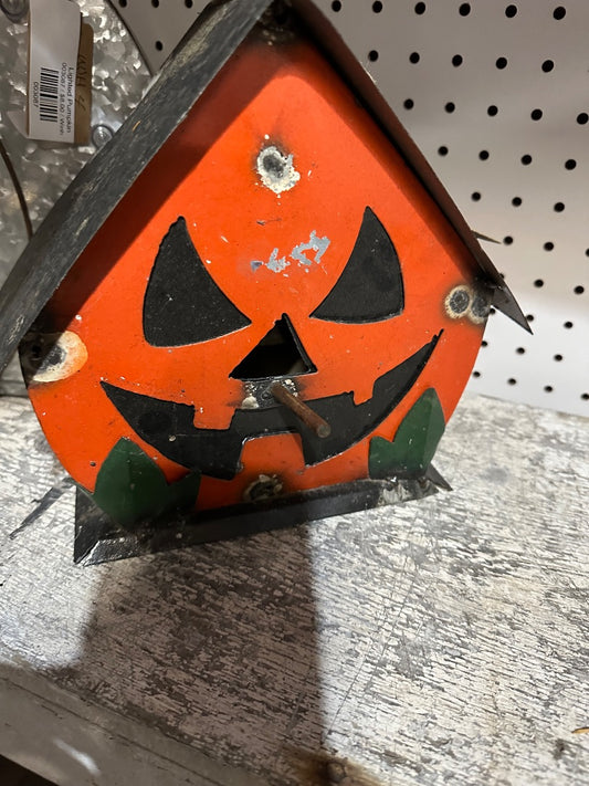 Jack O’Lantern Birdhouse