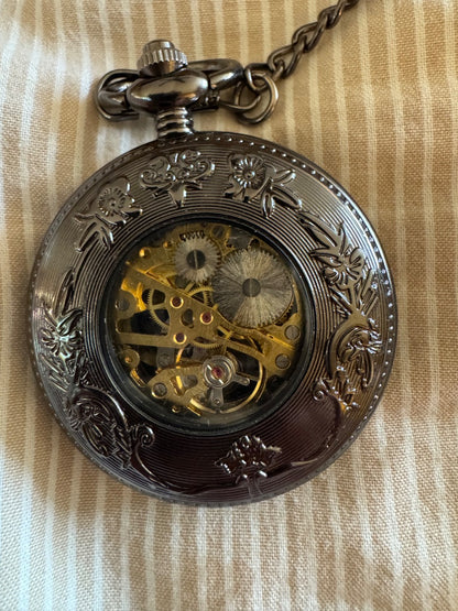 Carved Dragon pocket watch untested