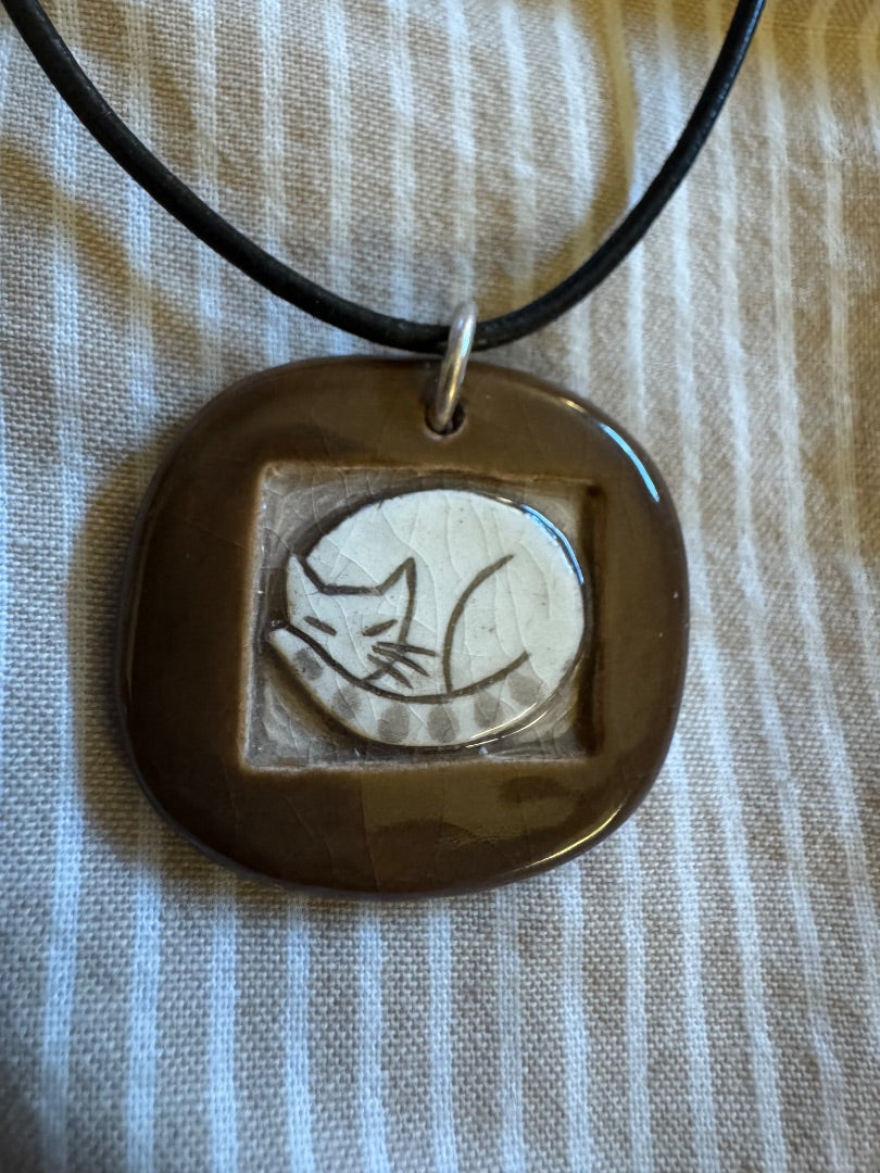 Virginia Miska Signed Ceramic Cat necklace