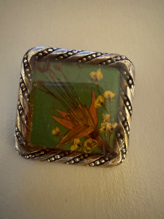 Green floral bricbrac trim brooch