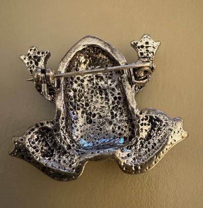 Coppersilvertone marq toad brooch