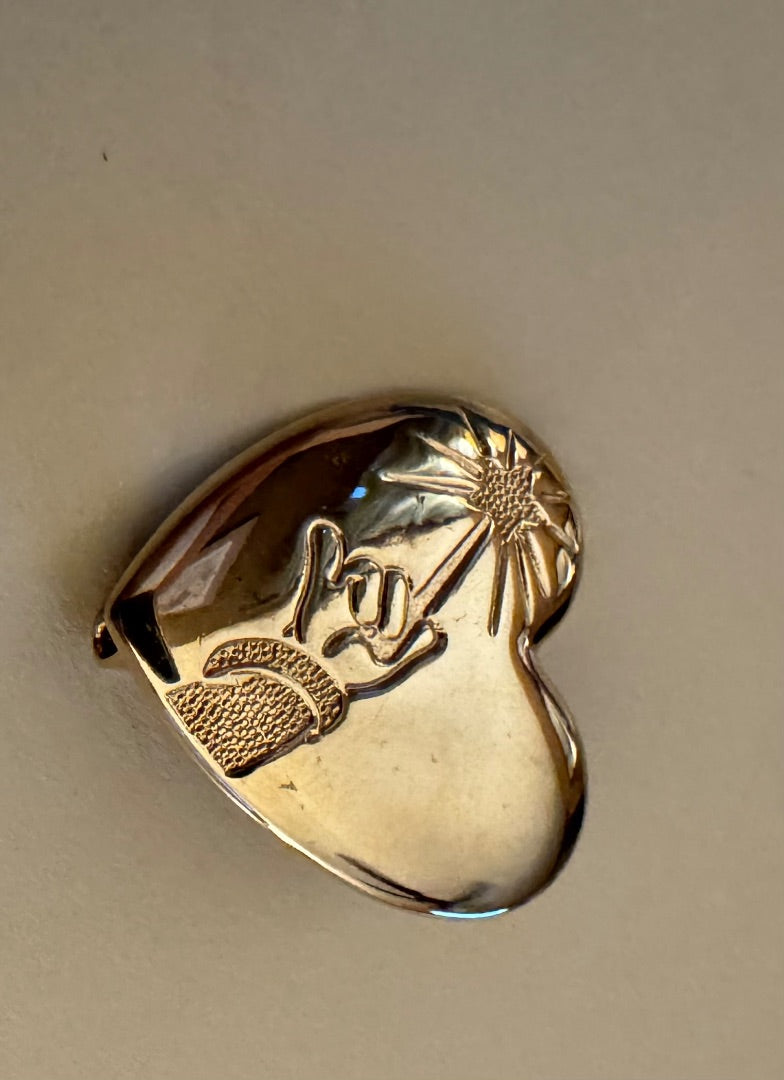 Disney goldtone hand & wand pin
