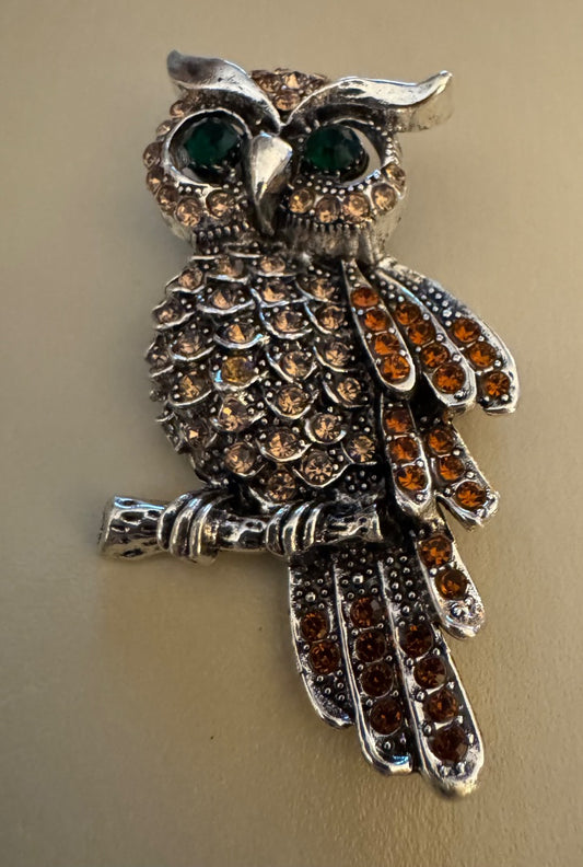 Lg Owl red/silvertone brooch