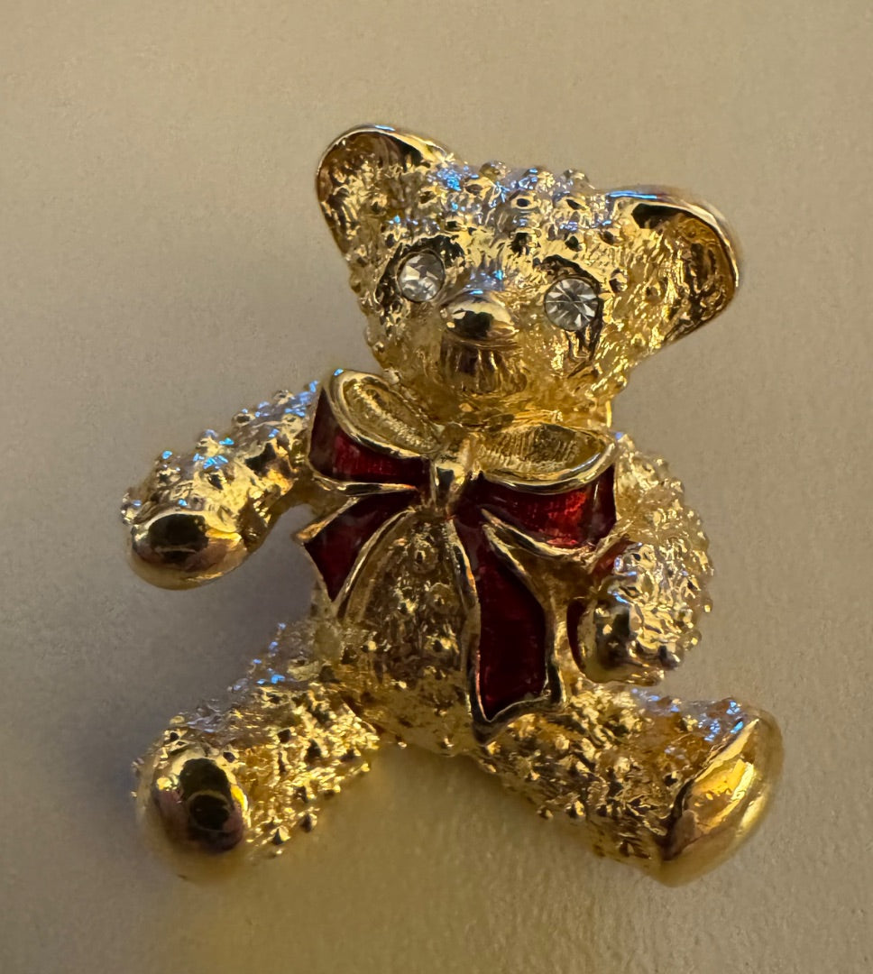 Goldtone teddy bear w/red bow push pin