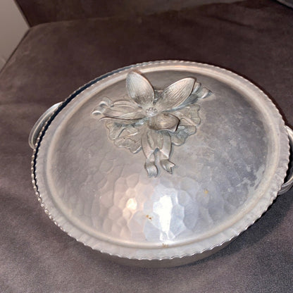 Silver Everlast Hammered Server Aluminum, 8”