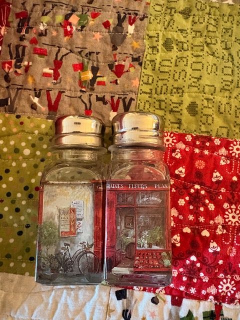 French Décor S&P Shakers  - Set