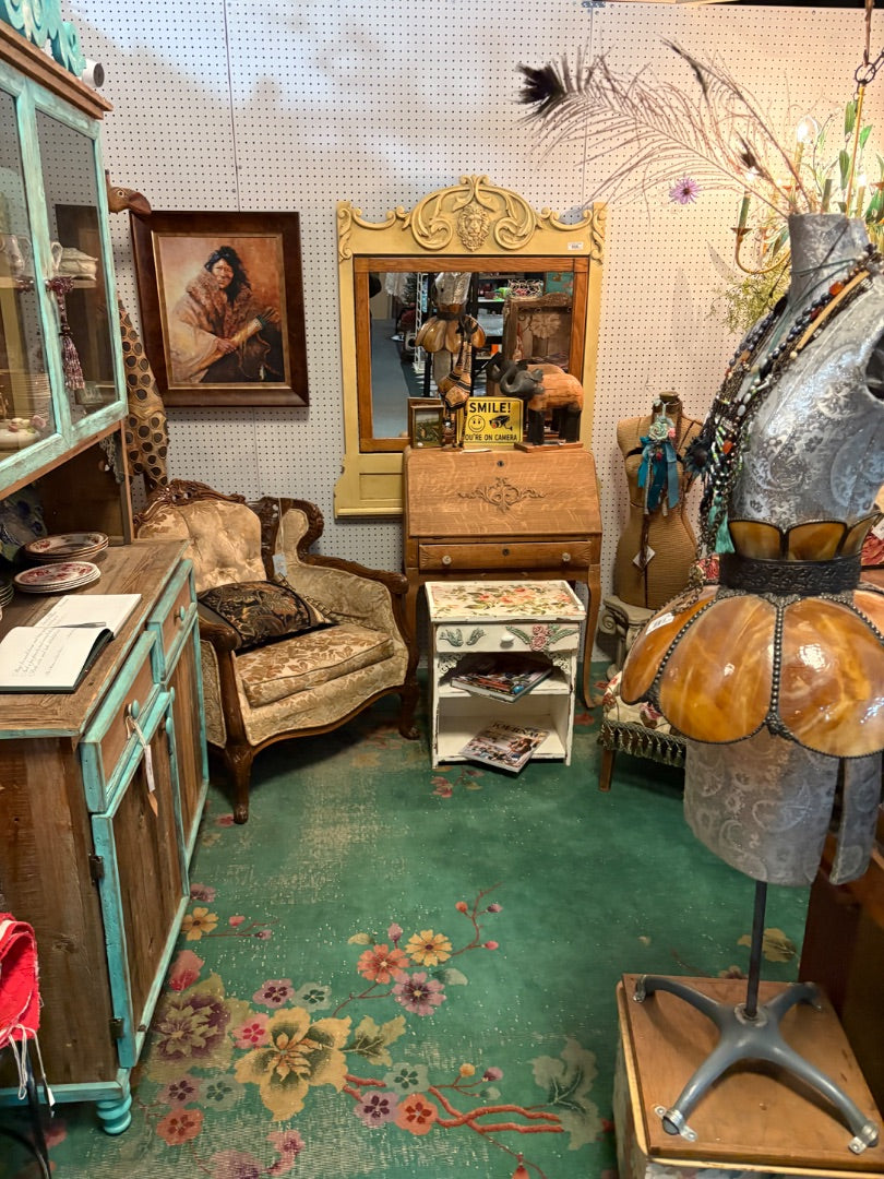 White  Small Shabby table with drawer and shelves & floral decoupage