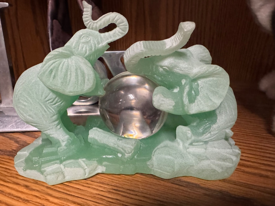 Dual Elephant Crystal Ball