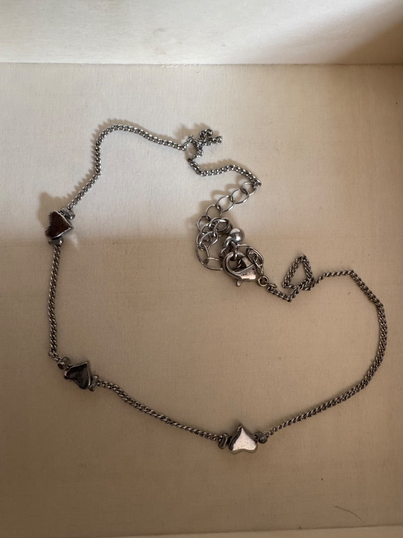 Heart silvertone choker necklace