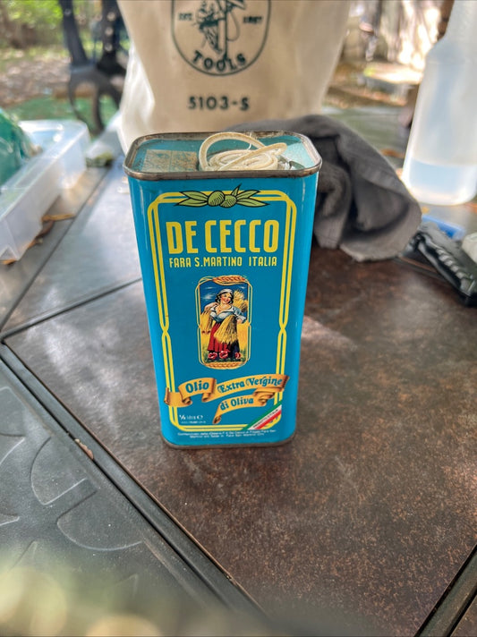 Vintage tin of De Cecco Olio Extra Vergine di Oliva