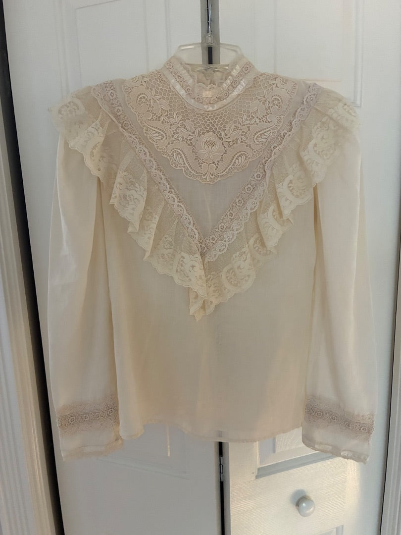 Gunne Sax lacy cream prairie blouse