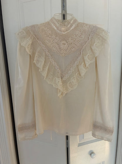 Gunne Sax lacy cream prairie blouse
