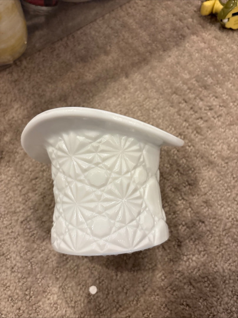 Fenton Milk Glass hat, vintage