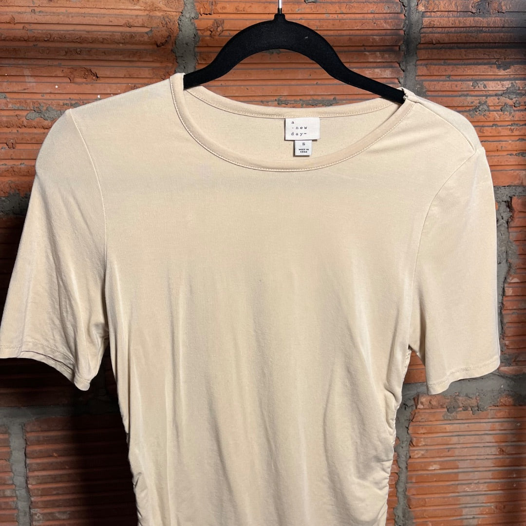 Fitted Beige Tee, S