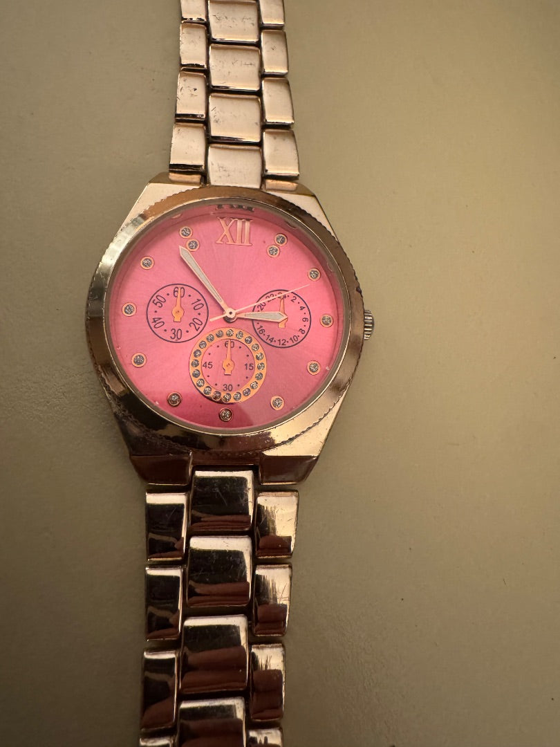 Rosegold Pink face watch untested