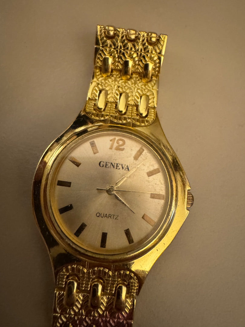 Geneva goldtone quartz watch untested