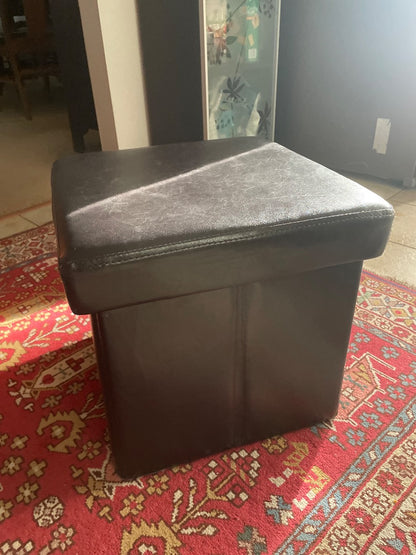 Storage ottoman, 15x15