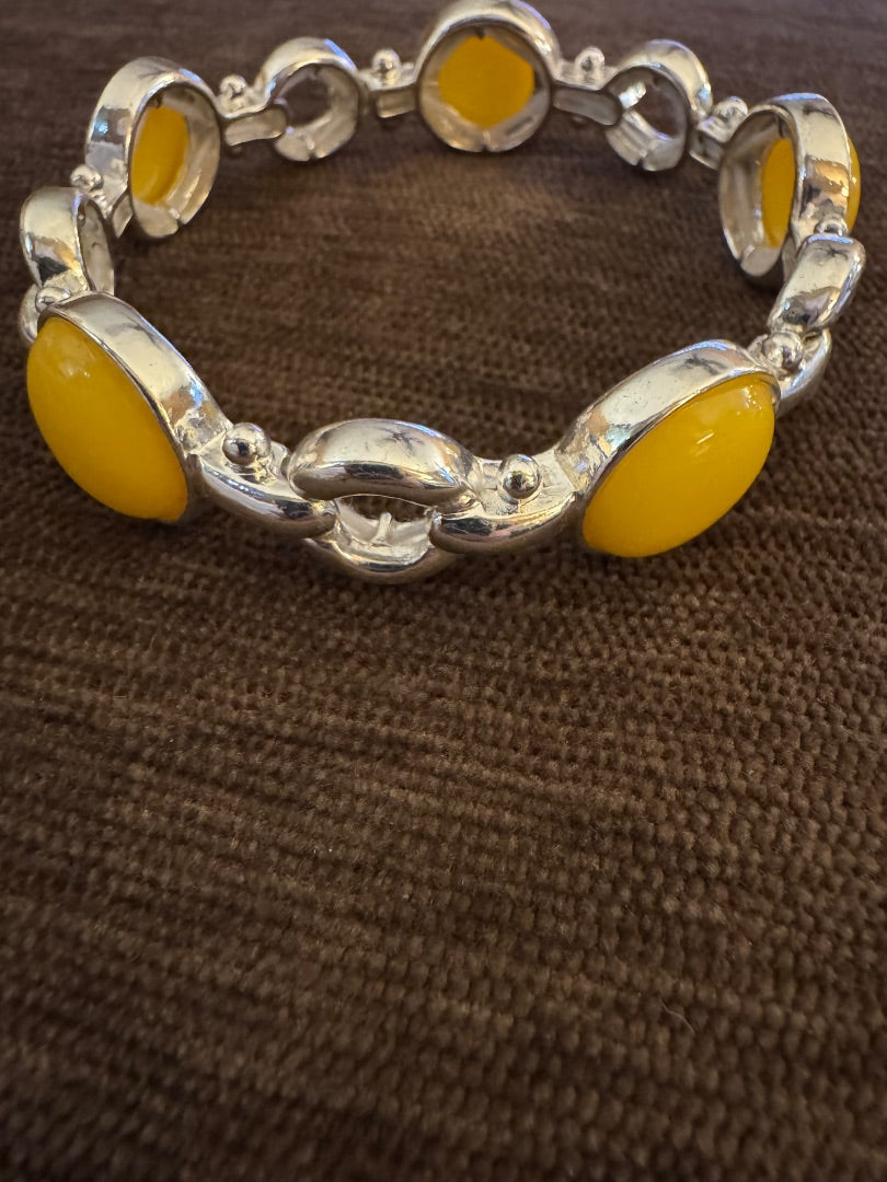 Yellow stretchy bracelet silver tone