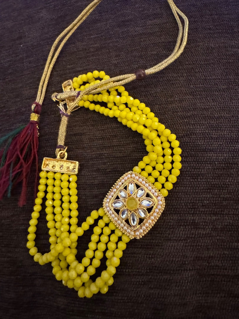 Yellow bead choker