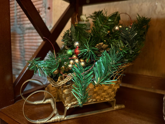 Christmas Decor -  Gold Sleigh