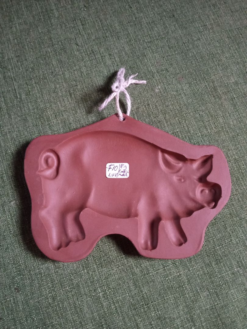 Hartstone Pig Cookie Mold