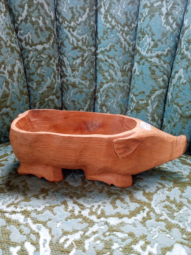 Carved pig bowl