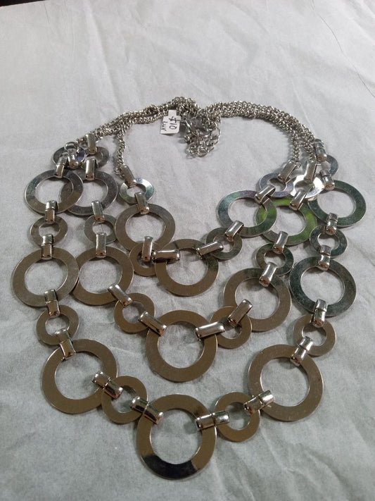 Silver Lane Loop multistrand necklace