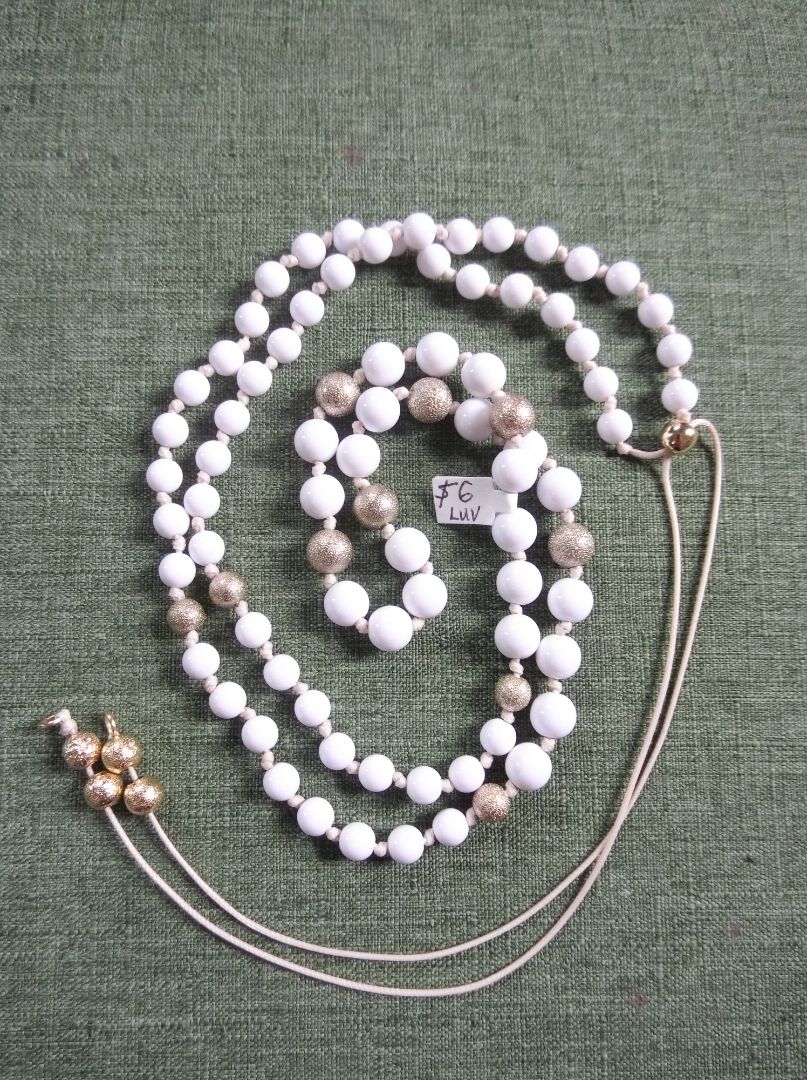 White  Vintage beaded necklace