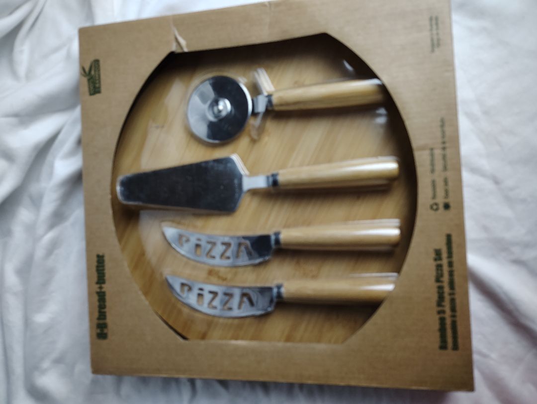natural Bread + Butter bamboo pizza kit, 12x12
