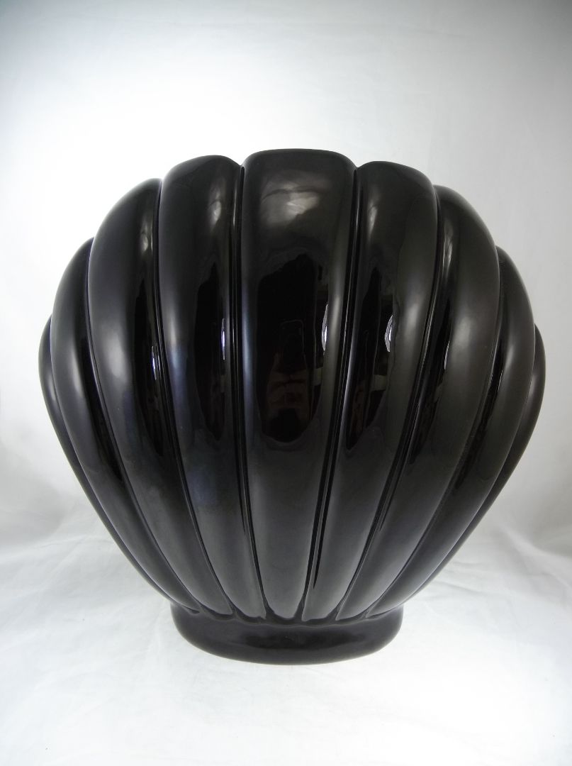Black  Vintage 1989s art Deco shell vase