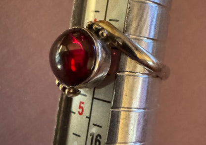Red stone ring 4