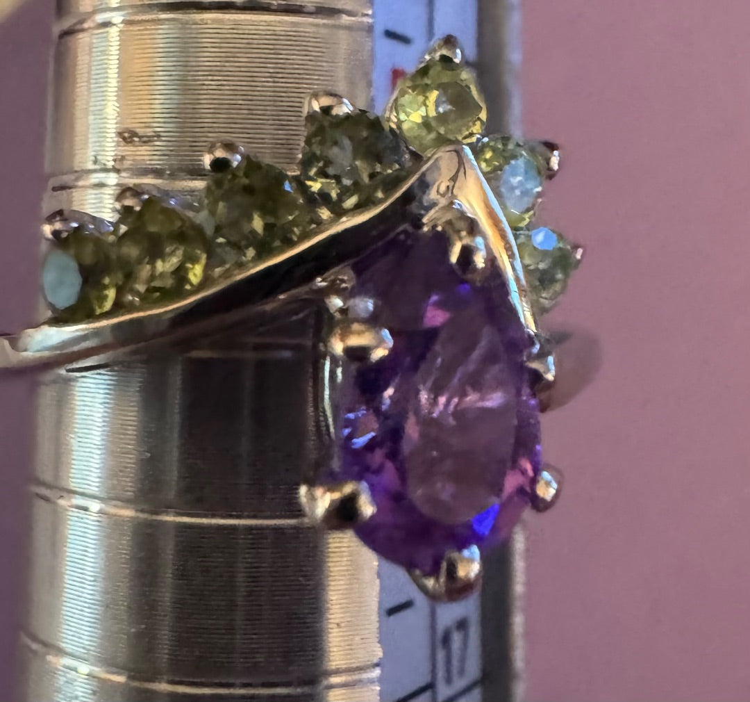 Amethyst Peridot ring 5 1/2