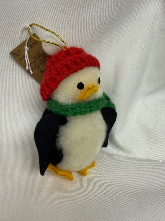 Wht/Blk Handmade Vintage Christmas - Penguin, 4"