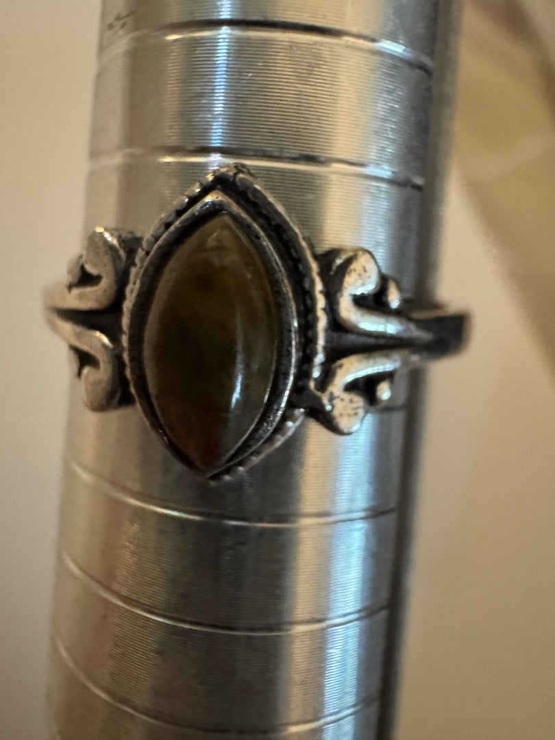 Silvertone brown stone ring 9  3/4