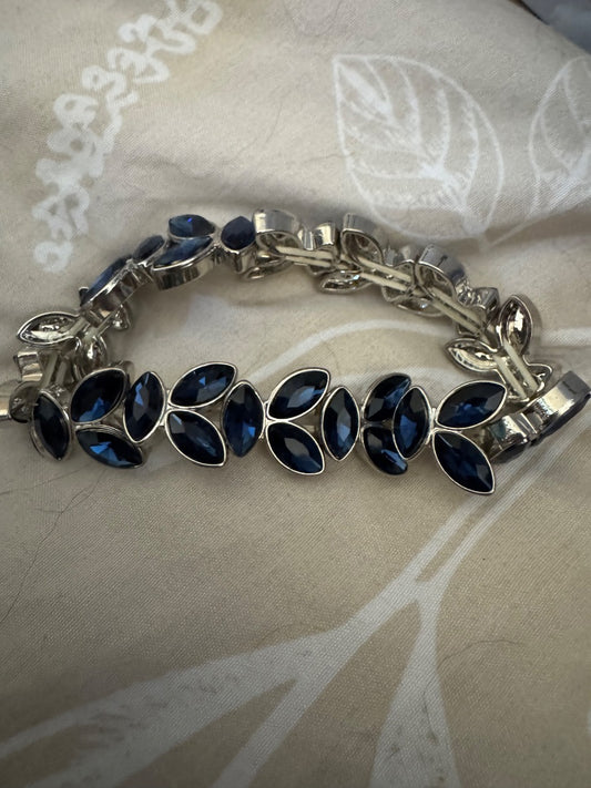Blue Gilded Gardens stretchy bracelet
