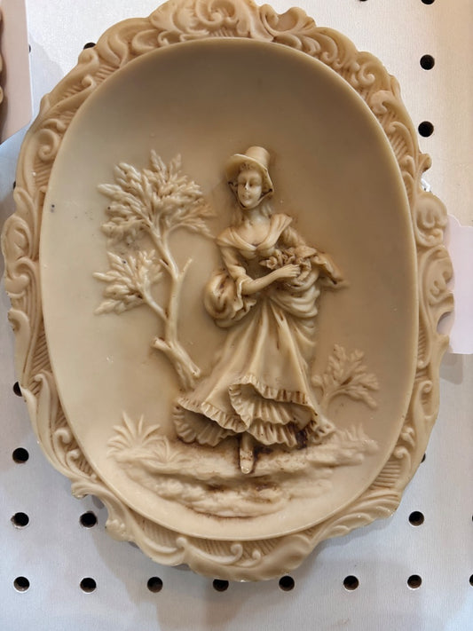 Lefton colonial woman wall plaque