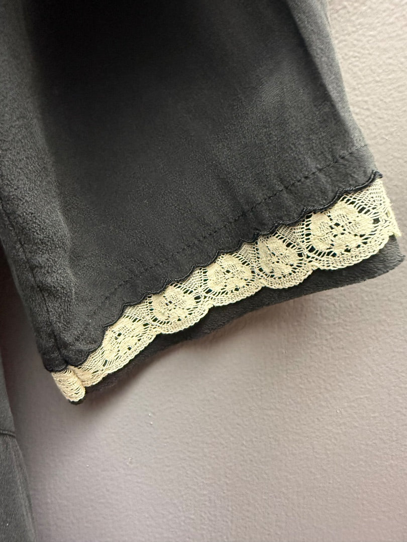 Blk/Crm lace Wallflower Silk top, S