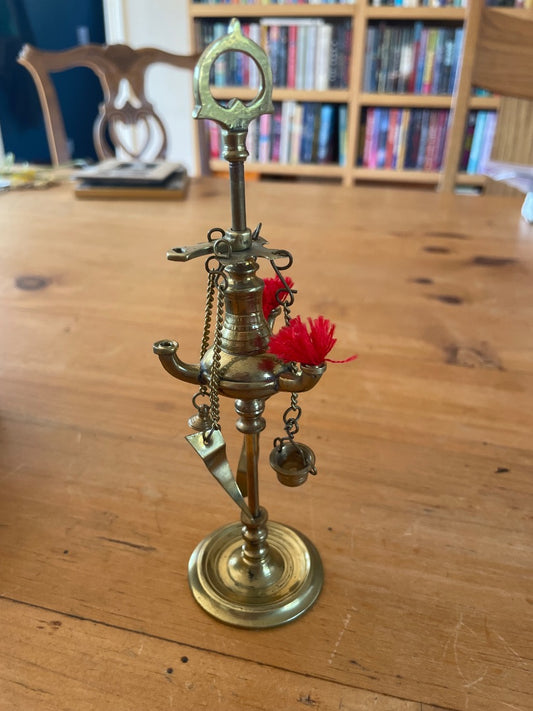 Mini Lucerne style brass oil lamp, ~6 inches