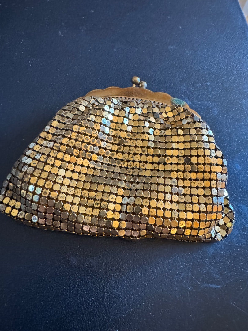 Vintage gold mesh coin purse