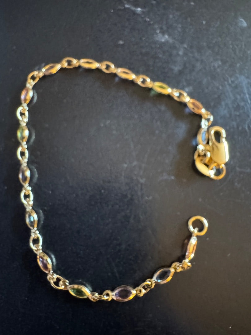 Gold tone oval multi color bracelet