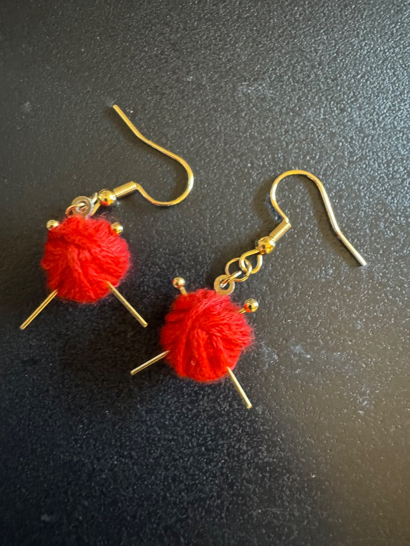 Knitting yarn & needles dangle earrings