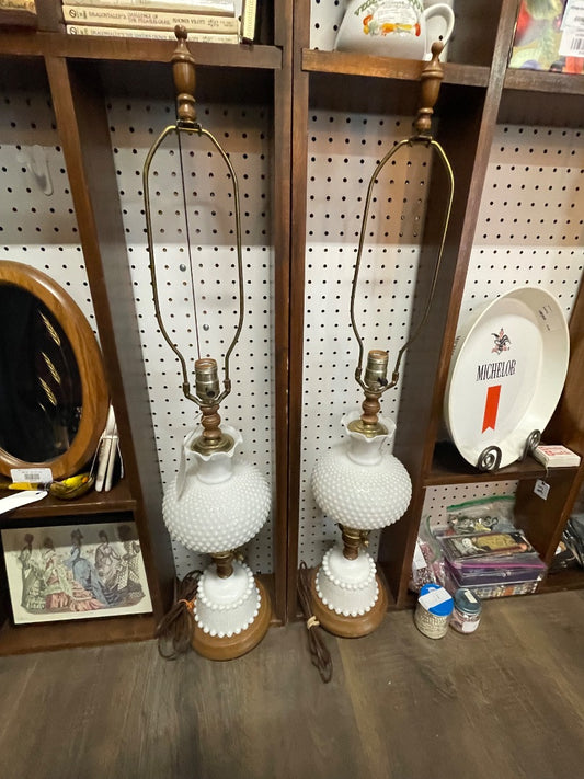 Milkglass lamps (set of two)