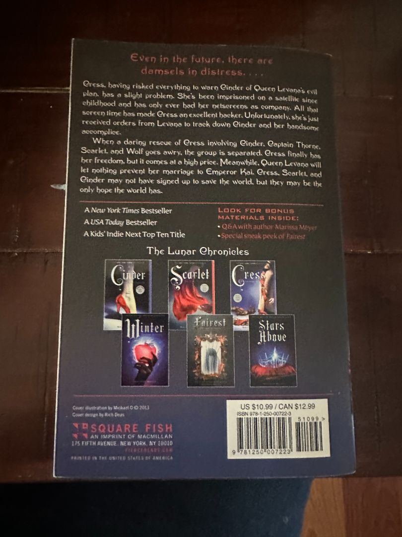 Paperback - Cress  by Marissa Meyer - USED, 8 x 5 x 2