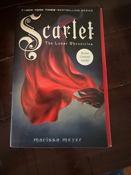 Paperback - Scarlet by Marissa Meyer - USED, 8 x 6 x 2